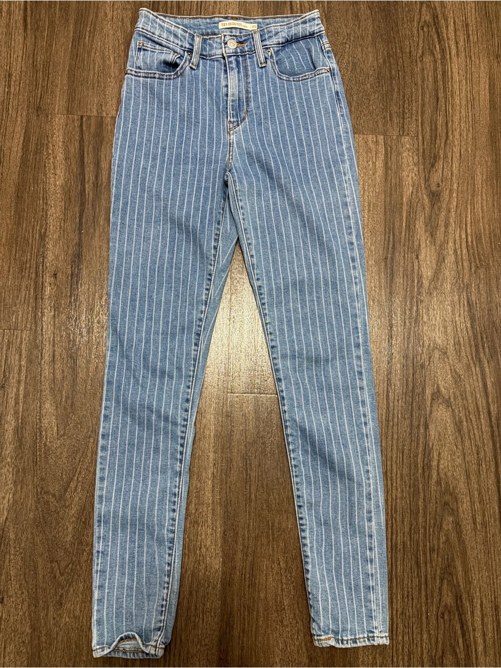 Size 25 Levi’s Skinnies